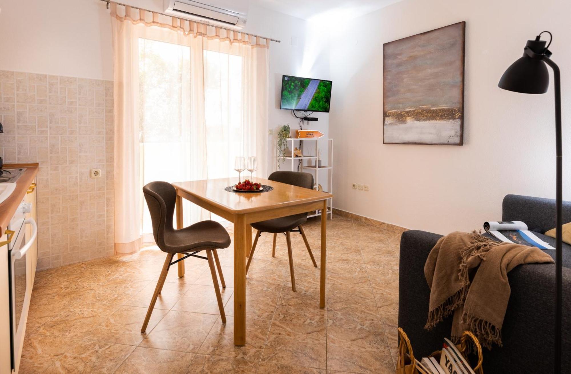 Apartments Sunny Elza Hvar Town Buitenkant foto