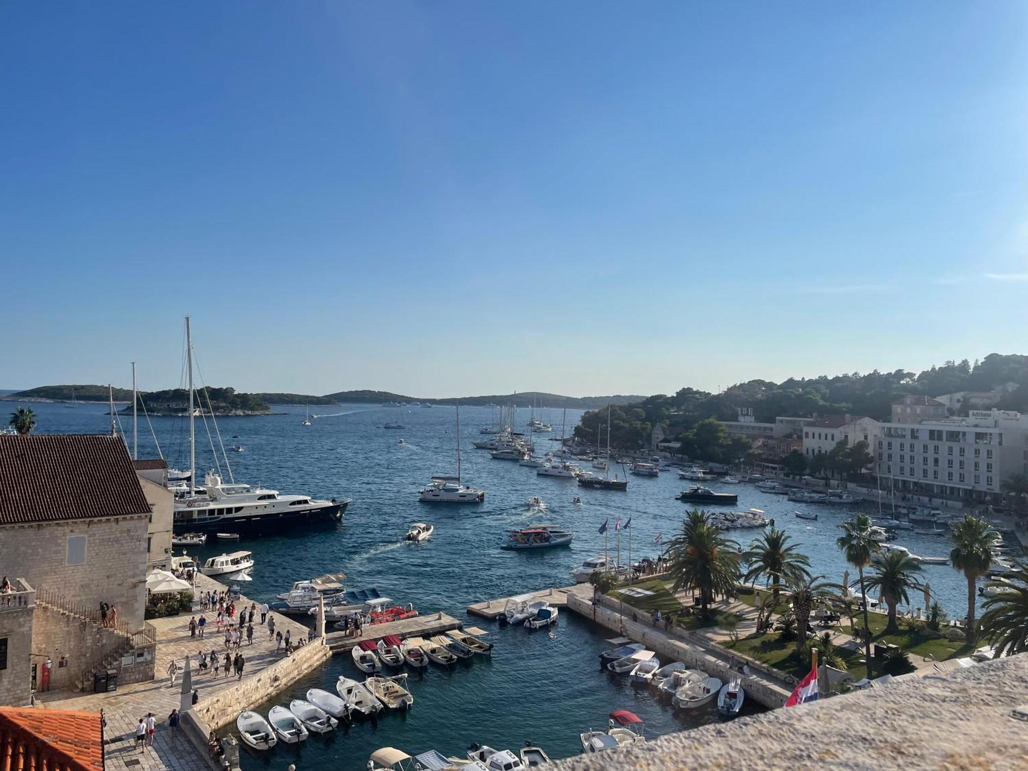 Apartments Sunny Elza Hvar Town Buitenkant foto