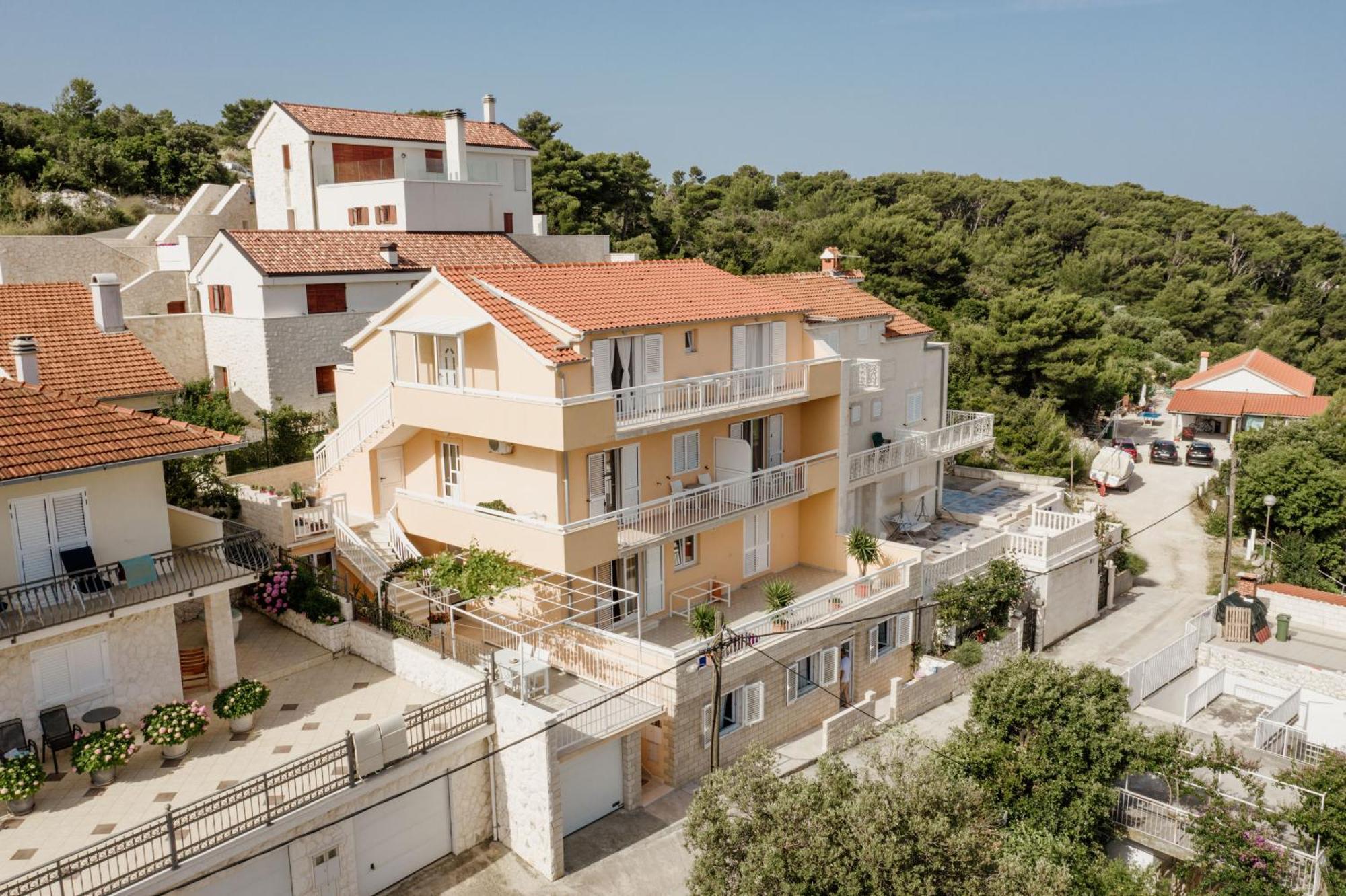 Apartments Sunny Elza Hvar Town Buitenkant foto