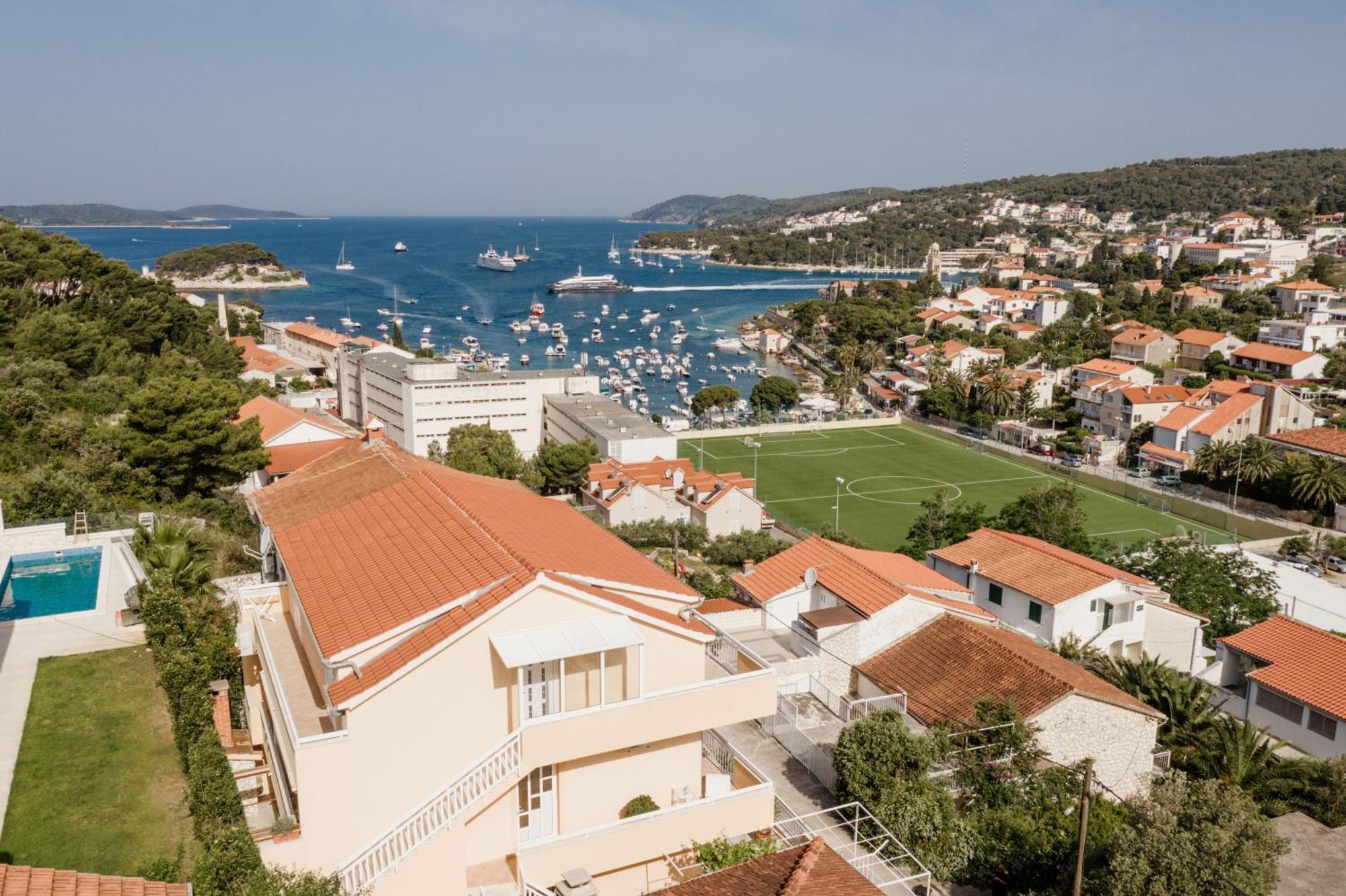 Apartments Sunny Elza Hvar Town Buitenkant foto