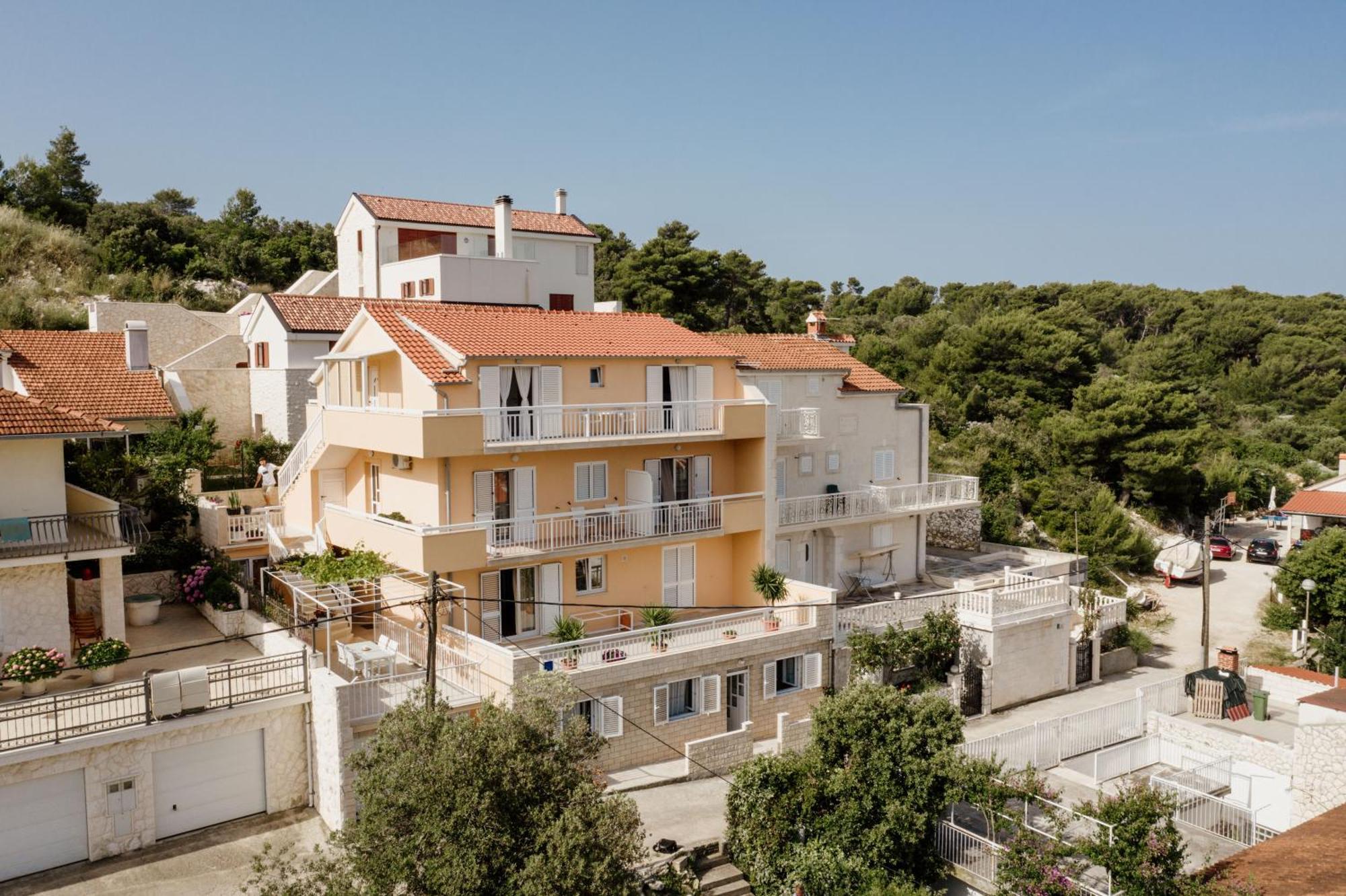 Apartments Sunny Elza Hvar Town Buitenkant foto